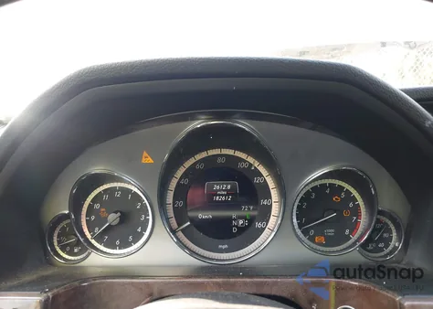 2013 Mercedes-Benz E 350 z USA, uszkodzony, nr VIN WDDHF5KB8DA717586